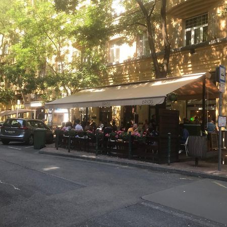 Nick'S Apartment-Spacious, Central And Quiet, By Margit Bridge Budapest Ngoại thất bức ảnh